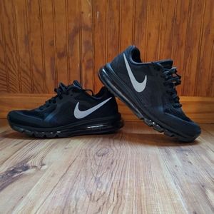 Nike Men AirMax 2017 Size 10